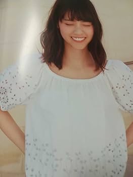 Amazon.co.jp: 西野七瀬（乃木坂46）2nd写真集 「風を着替えて